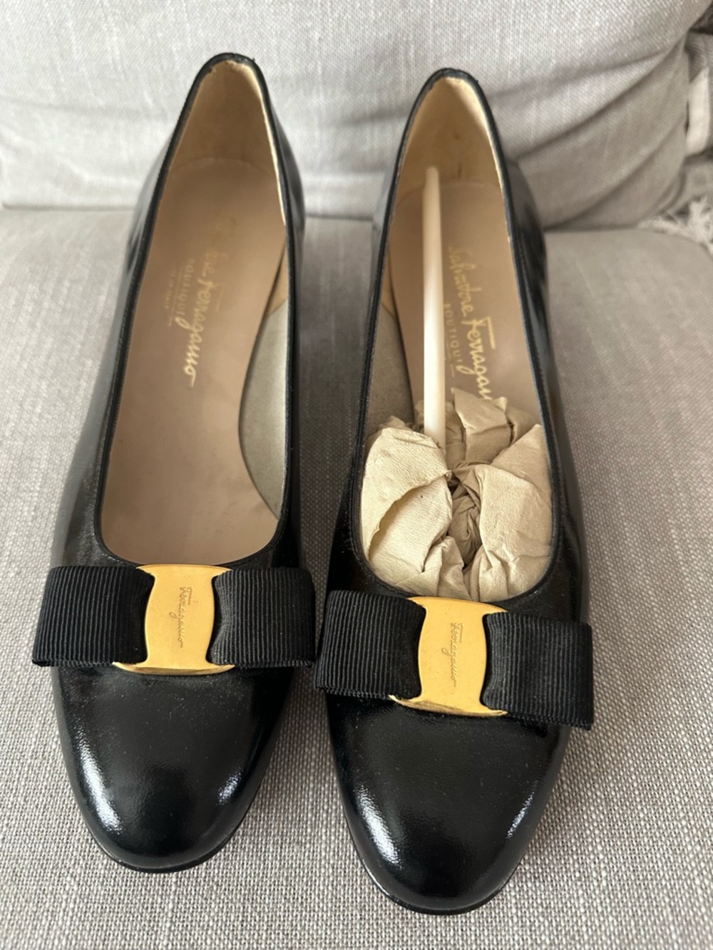Salvatore Ferragamo Black Leather Vara Bow Flats with Gold Plaque